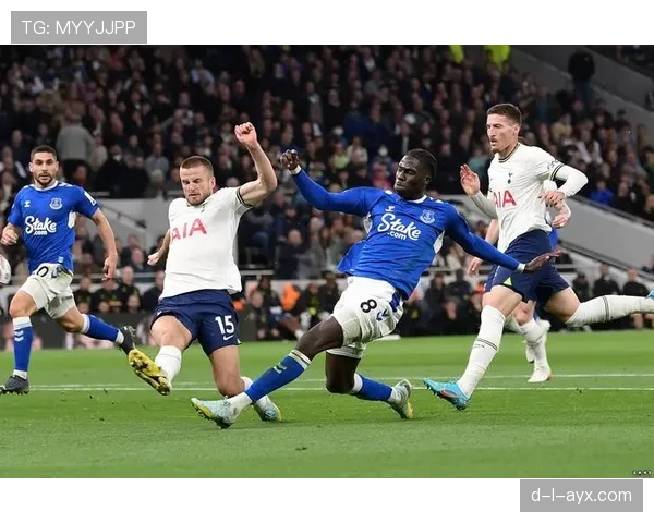 丹麦状态回暖小组赛表现出色，出线前景备受期待