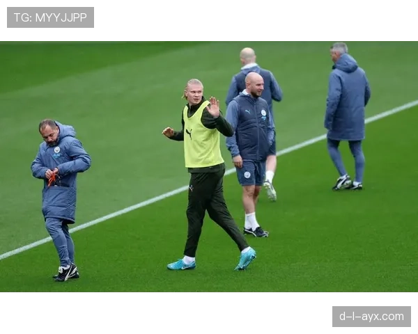 《足球球星风云榜》揭晓：多位巨星强势领跑，谁将加冕本赛季最佳球员？