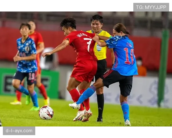 东亚杯女足：紧张激烈的比赛即将开启，球队争夺卓越表现