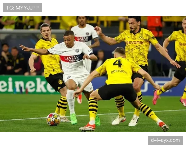 “崩塌边缘”的多特蒙德:战术迷失、心气散尽,豪门之梦该如何维系? “崩塌边缘”的多特蒙德:战术迷失、心气散尽,豪门之梦该如何维系?