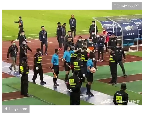 中止比赛的规则是什么?裁判在什么情况下必须终止比赛? 中止比赛的规则是什么?裁判在什么情况下必须终止比赛?